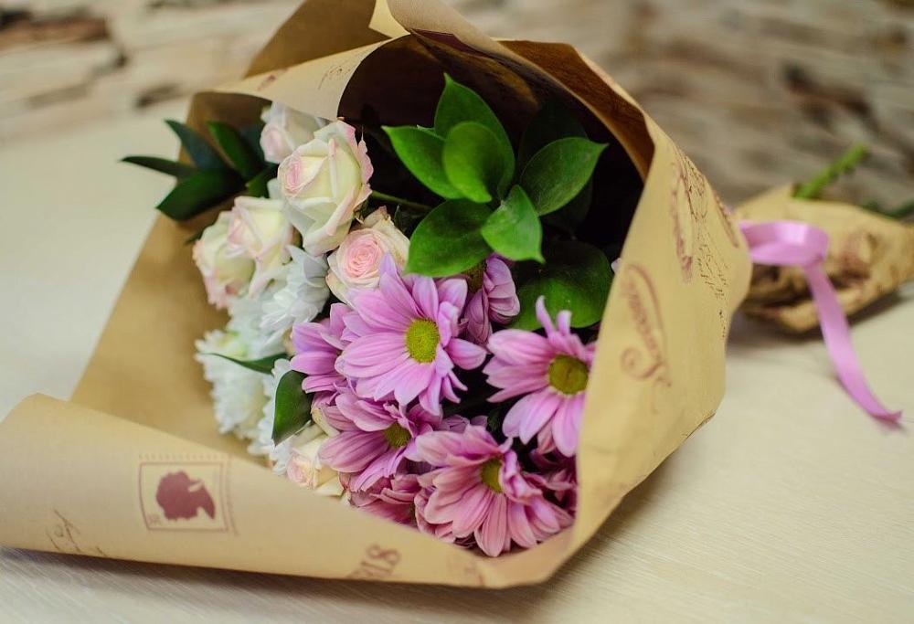 Букет цветов из: Розы и Хризантемы в Пионерском