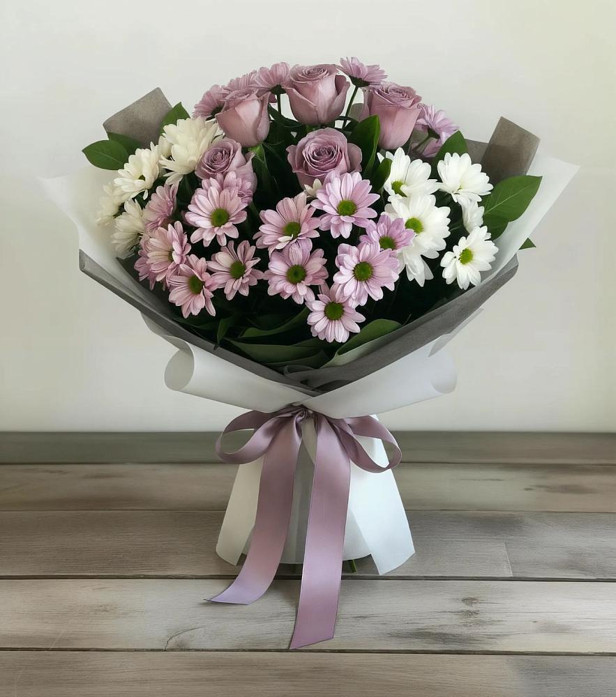 Букет цветов из: Хризантемы и Розы в Пионерском