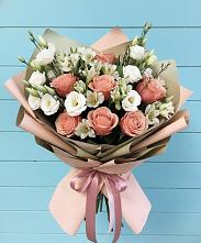 Букет цветов из:  Розы, Альстромерии и Лизиантусы в Пионерском