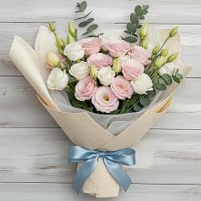 Букет цветов из:  Лизиантусы в Пионерском