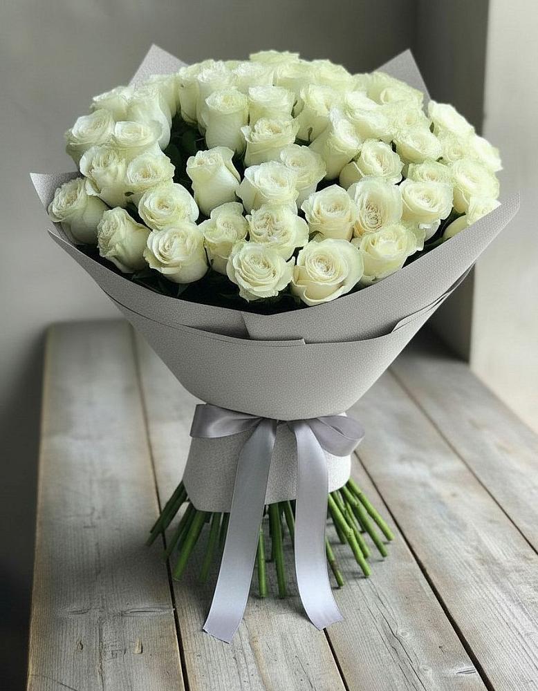 Букет 35 Белых роз в Пионерском