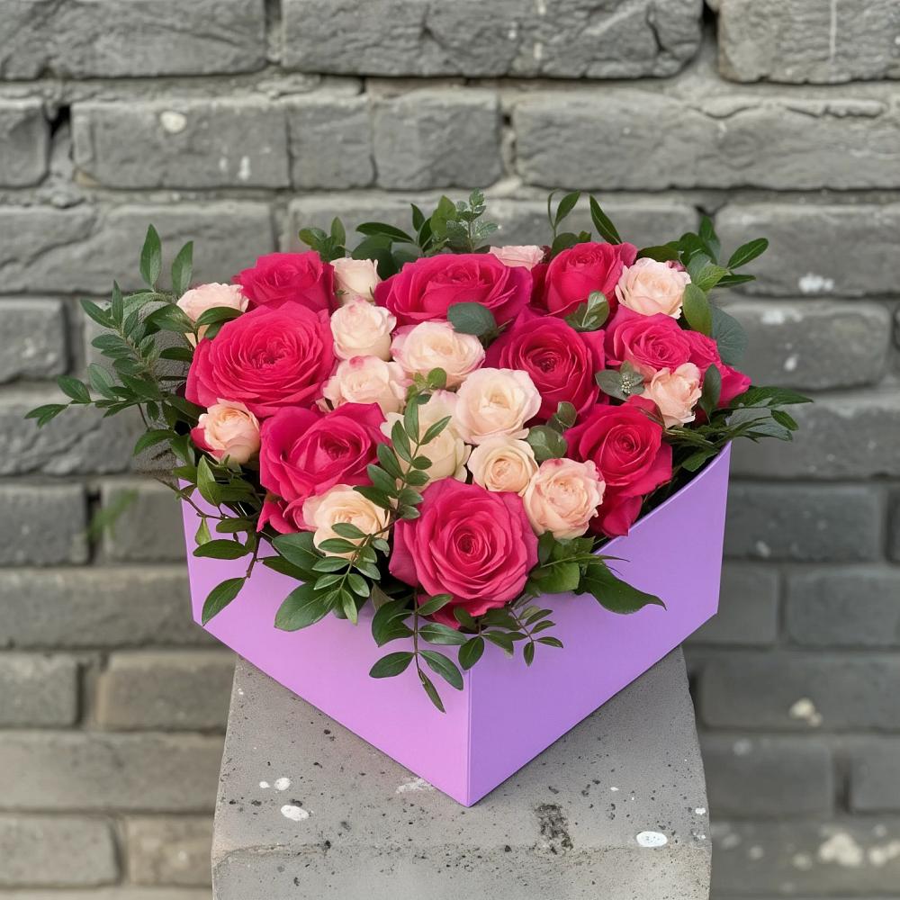 Цветочная композиция из Розы в коробке в Пионерском