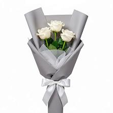 Букет 3 белые розы в Пионерском