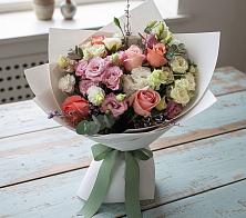 Букет цветов из:  Розы, Лизиантусы и Гвоздики в Пионерском